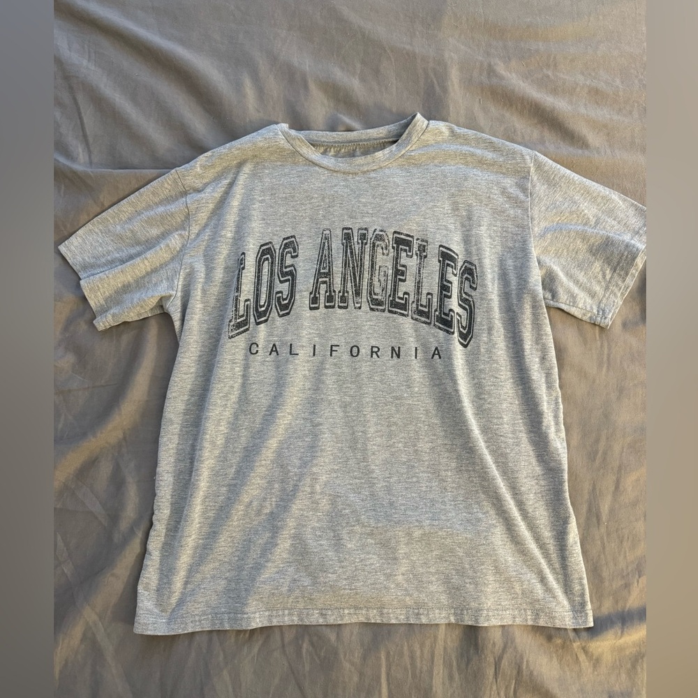 gray tshirt size small